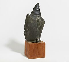 Haupt des bekroenten Buddha, 66742-10, Van Ham Kunstauktionen