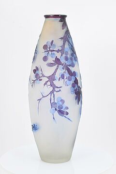 Emile Galle - Vase mit Beerenzweigen, 68007-66, Van Ham Kunstauktionen