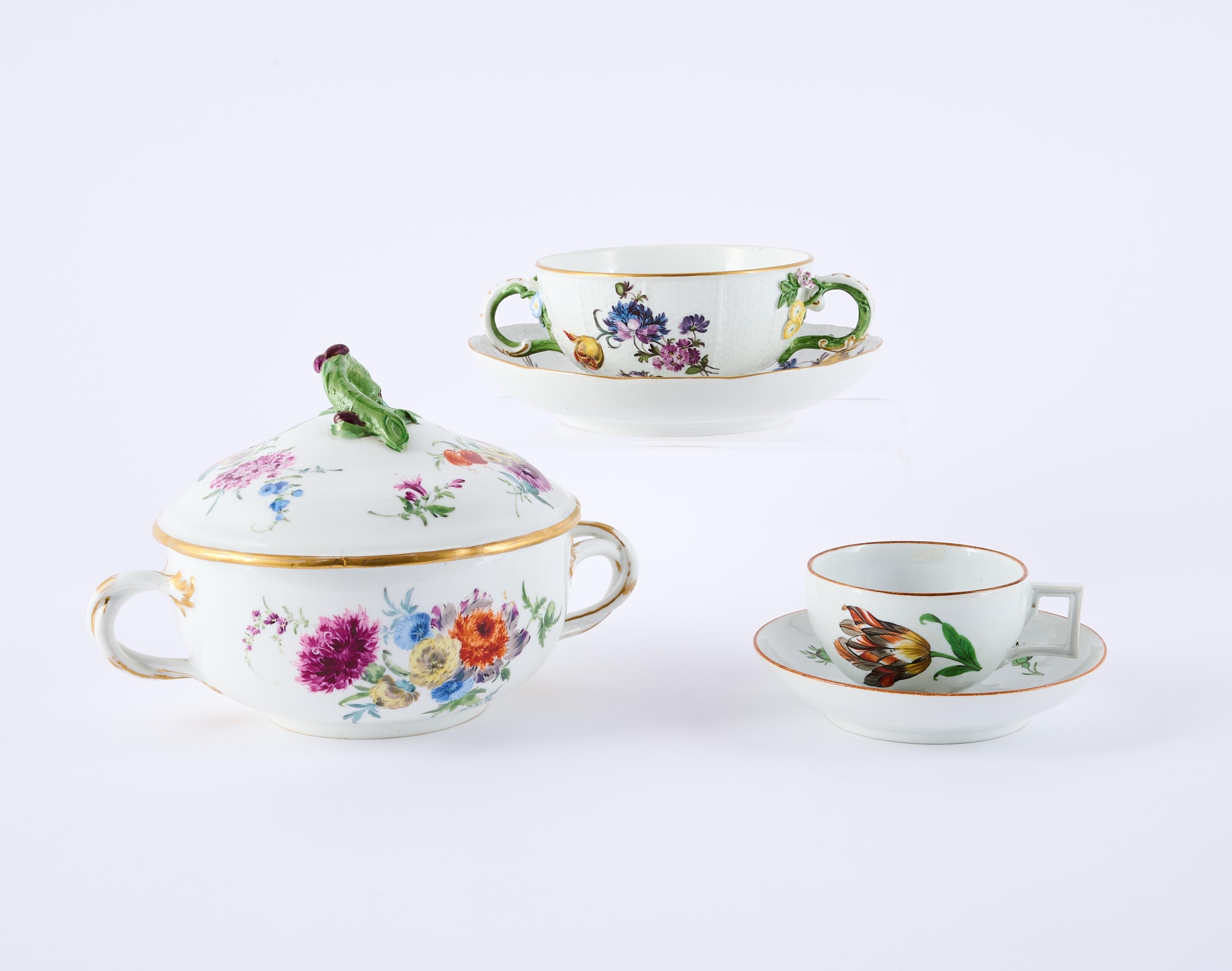 Meissen - Dreiteiliges Porzellan-Konvolut mit Blumenmalerei, 81741-12, Van Ham Kunstauktionen