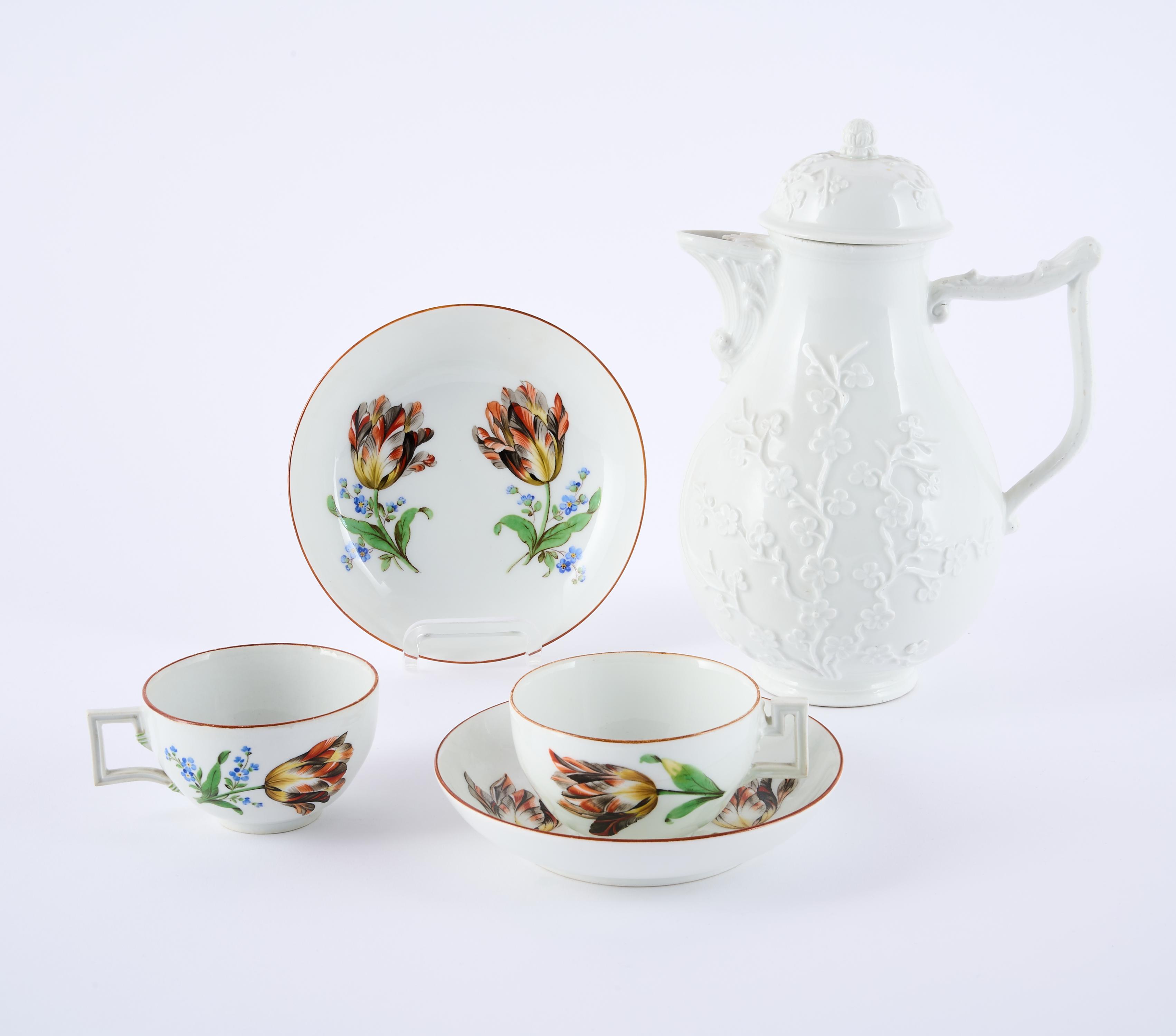 Meissen - Kaffeekanne und zwei Tassen mit Untertassen, 81597-1, Van Ham Kunstauktionen