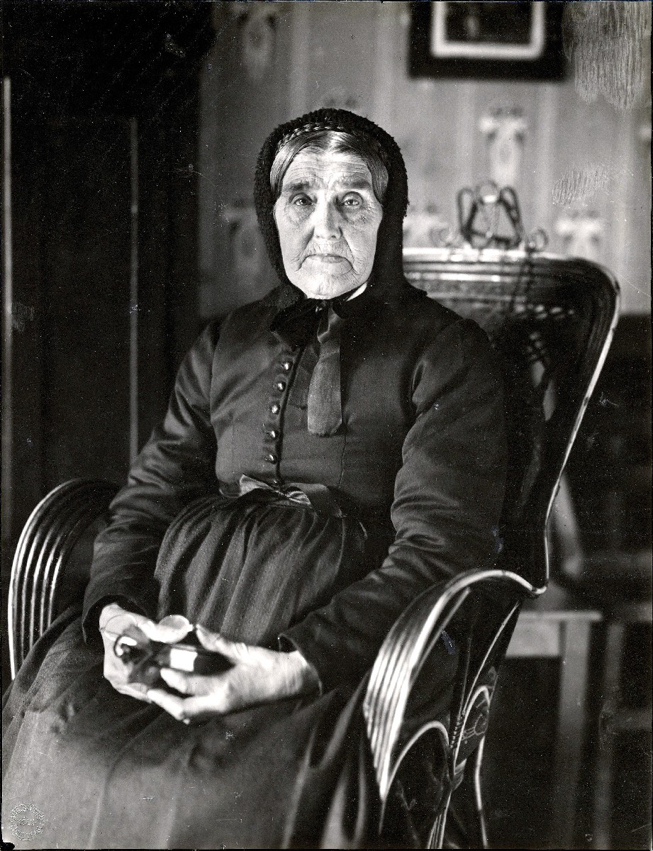 August Sander – Kaufen & Verkaufen | VAN HAM Kunstauktionen