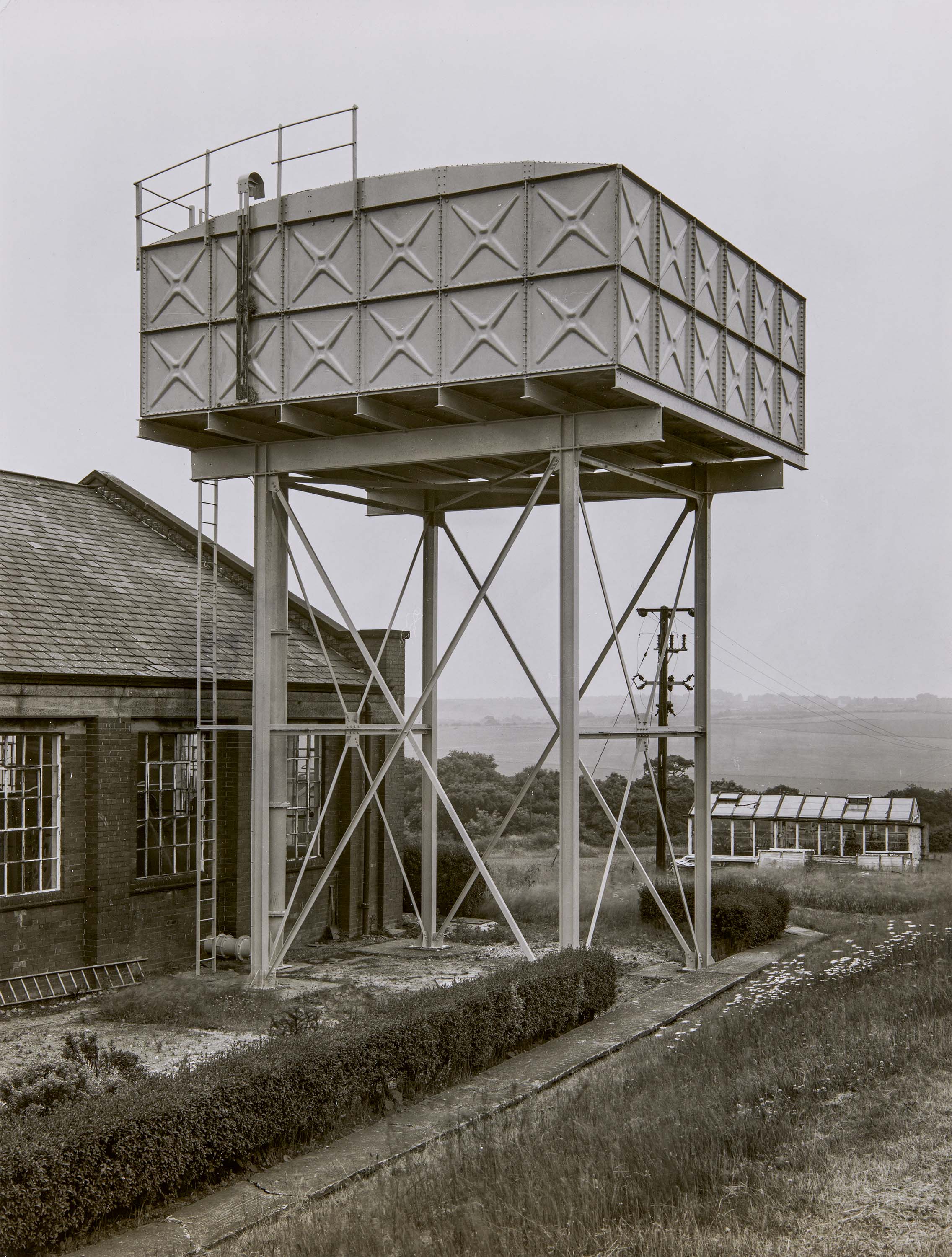 Bernd und Hilla Becher - Wasserturm Kirkhamgate bei Leeds England, 70054-2, Van Ham Kunstauktionen