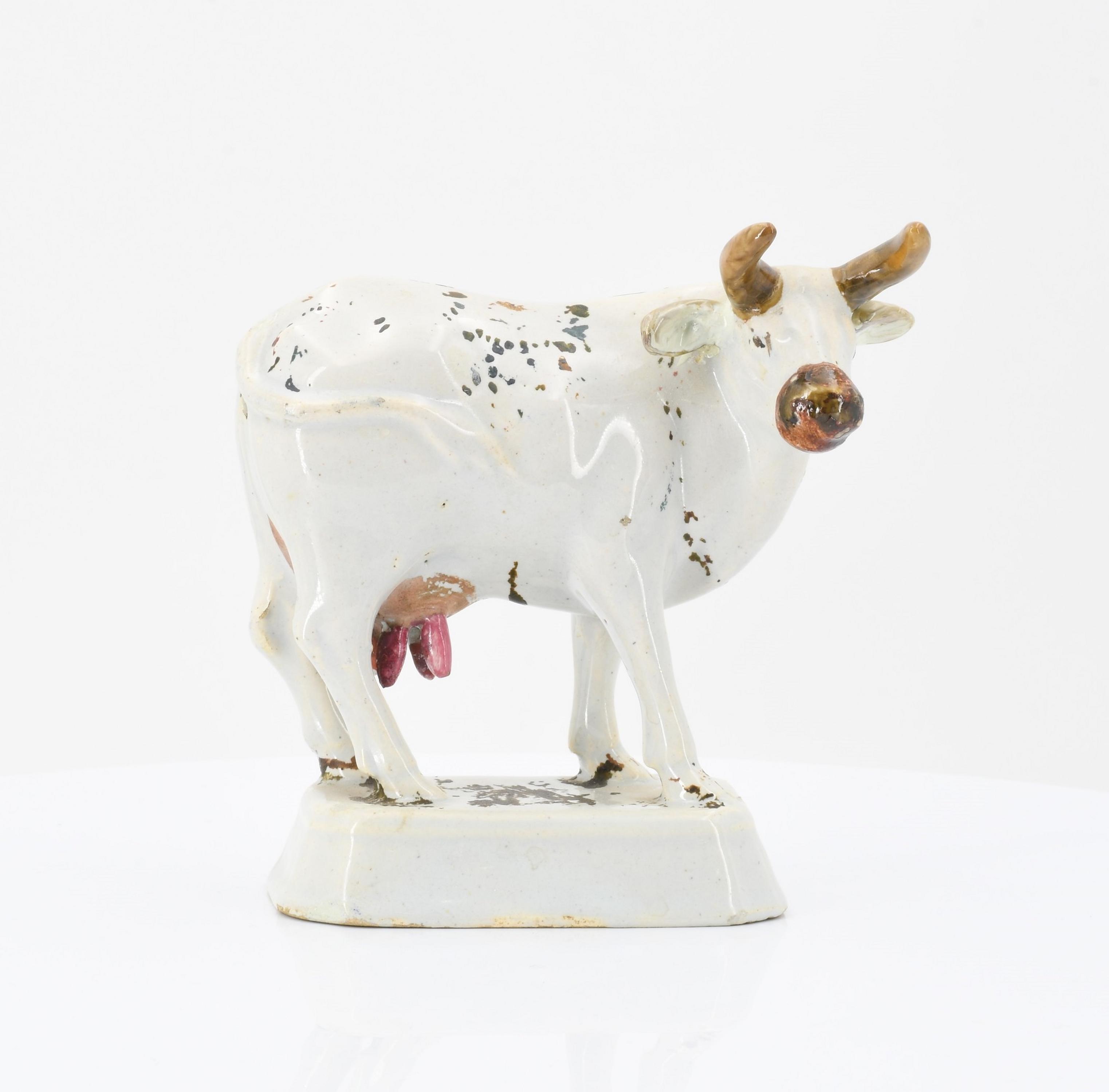 Delft - Kleine Kuh auf Sockel, 75318-5, Van Ham Kunstauktionen