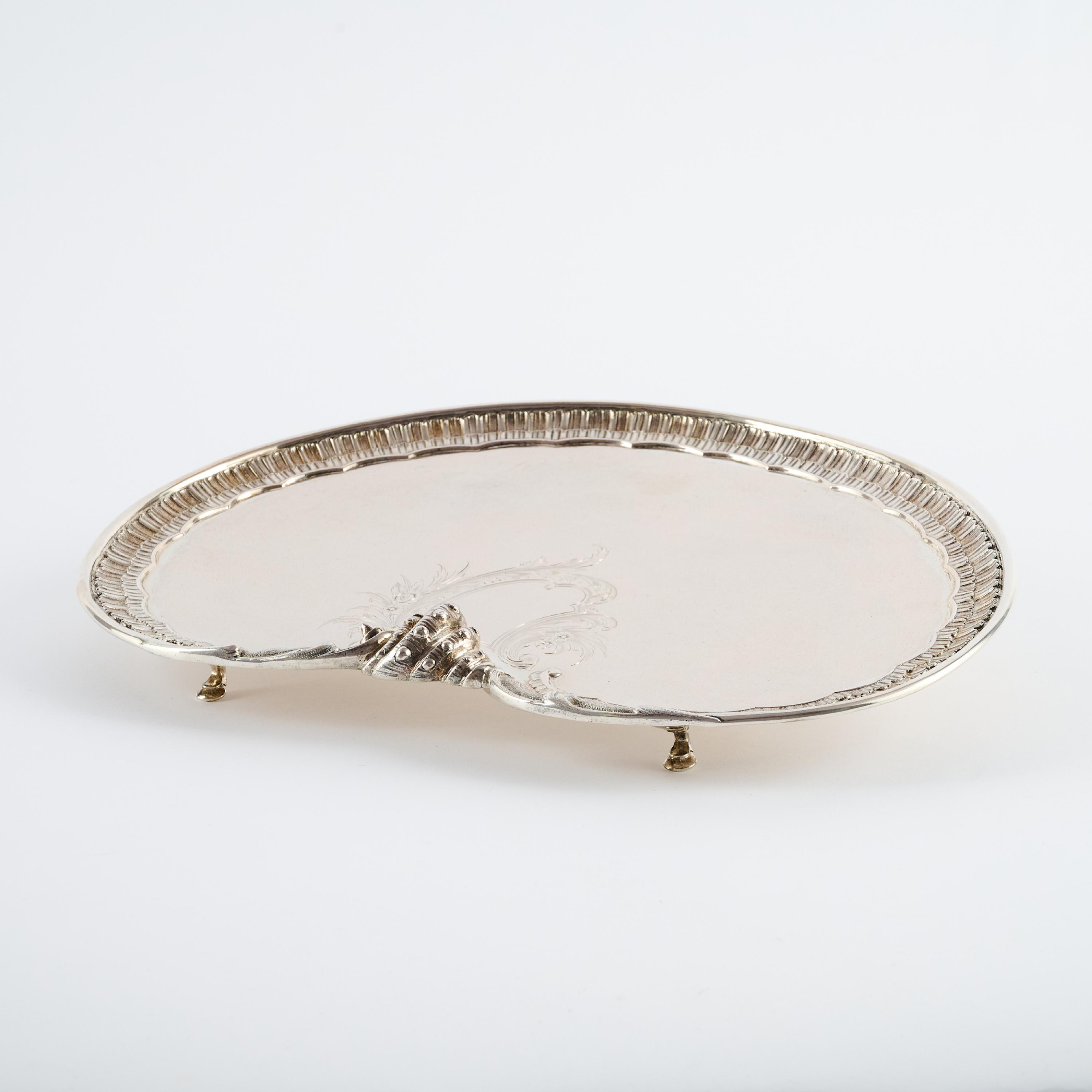 Eduard Wollenweber - Ovales Presentoir mit Muscheldekor, 80922-25, Van Ham Kunstauktionen