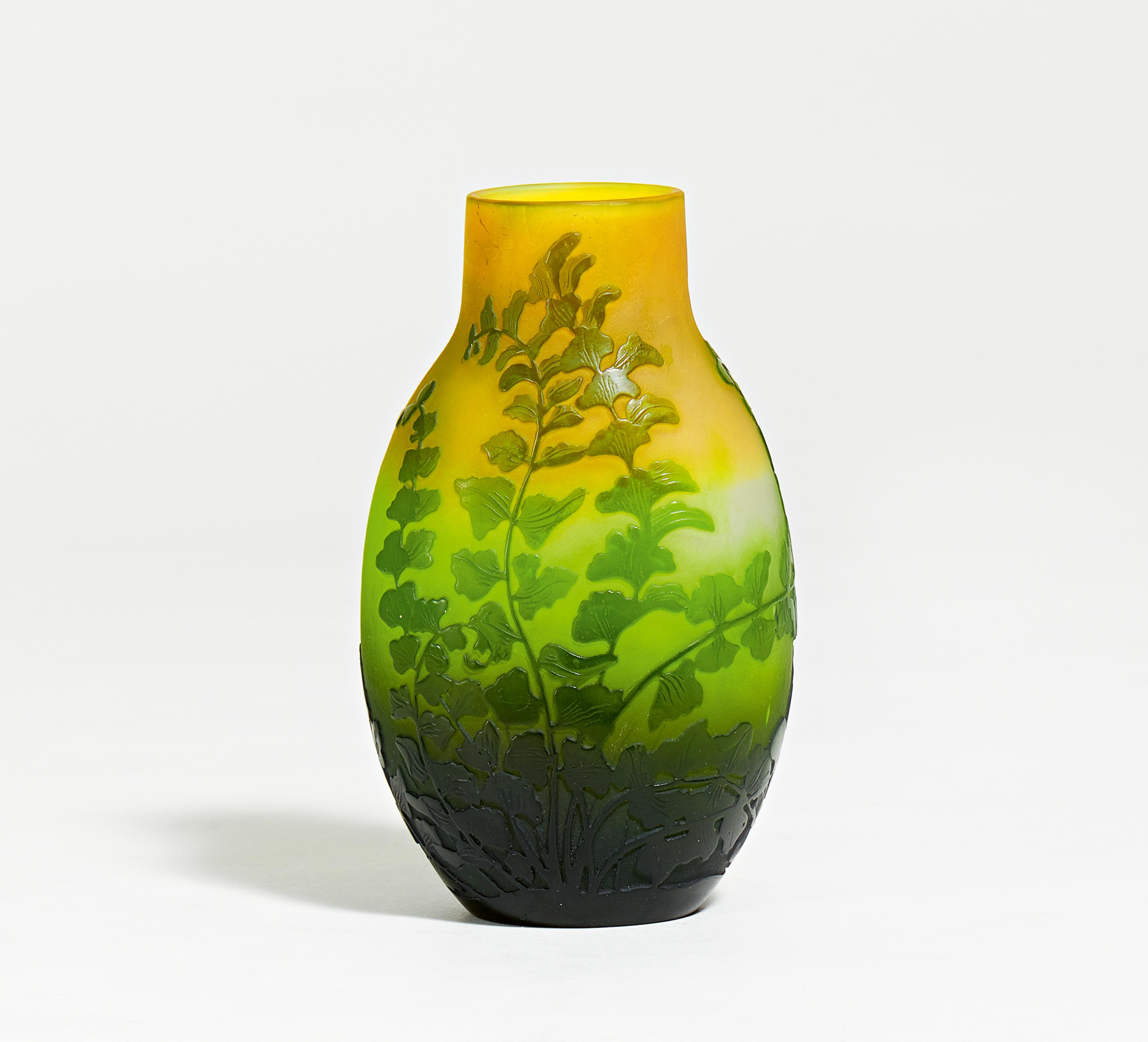 Emile Galle - Kleine Vase mit Farnblaettern, 69475-6, Van Ham Kunstauktionen