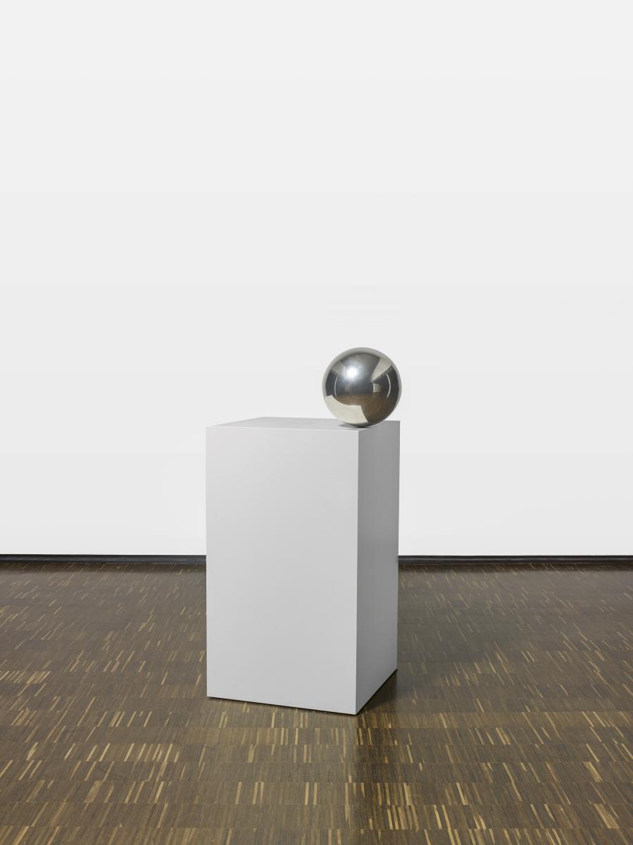 Jeppe Hein - Ball on Pedestal, 70001-746, Van Ham Kunstauktionen