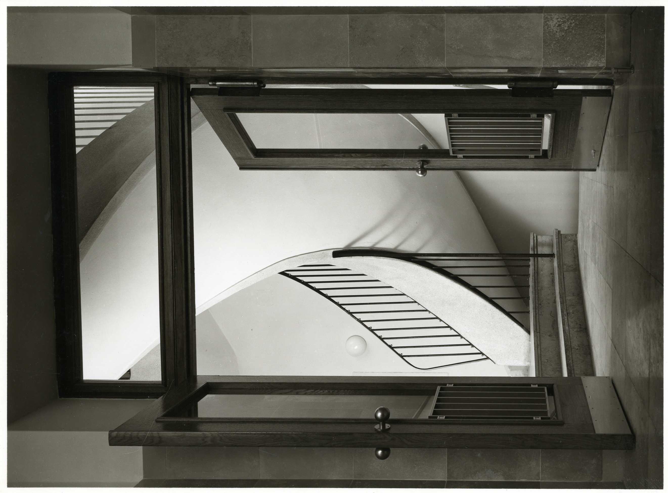 Karl Hugo Schmoelz - Klinik in der Koenigstr 37 Eingangstuere mit Treppenaufgang, 62313-436, Van Ham Kunstauktionen