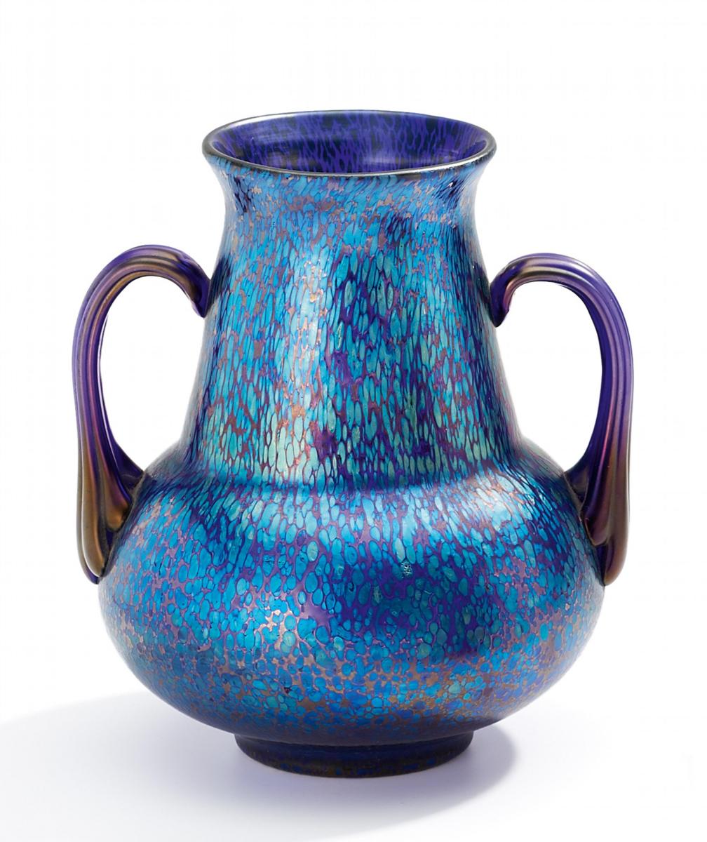 Loetz Wwe - Zweihenkelvase Cobalt Papillon, 58999-78, Van Ham Kunstauktionen
