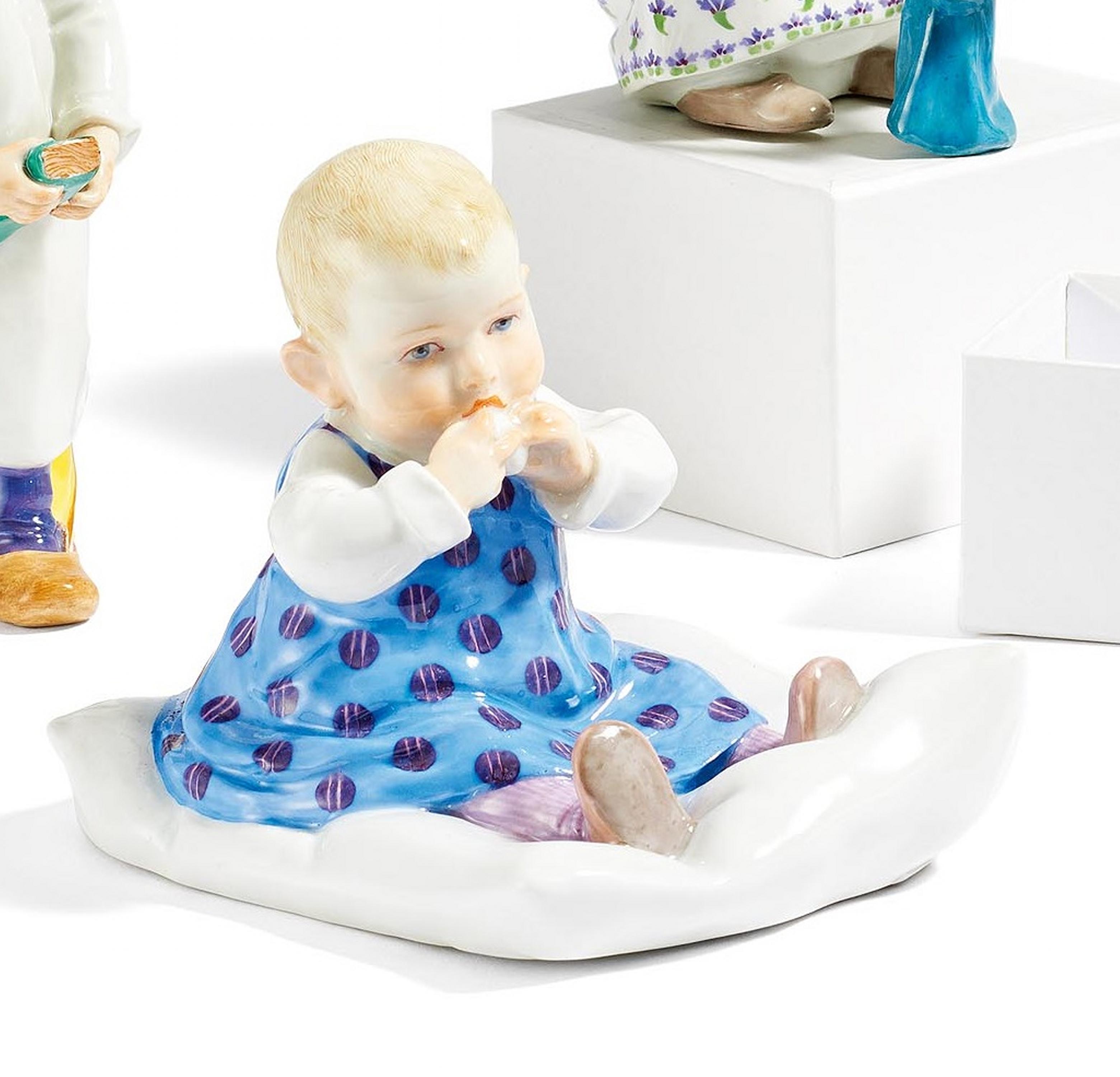 Meissen - Kind auf einem Kissen sitzend, 75372-90, Van Ham Kunstauktionen