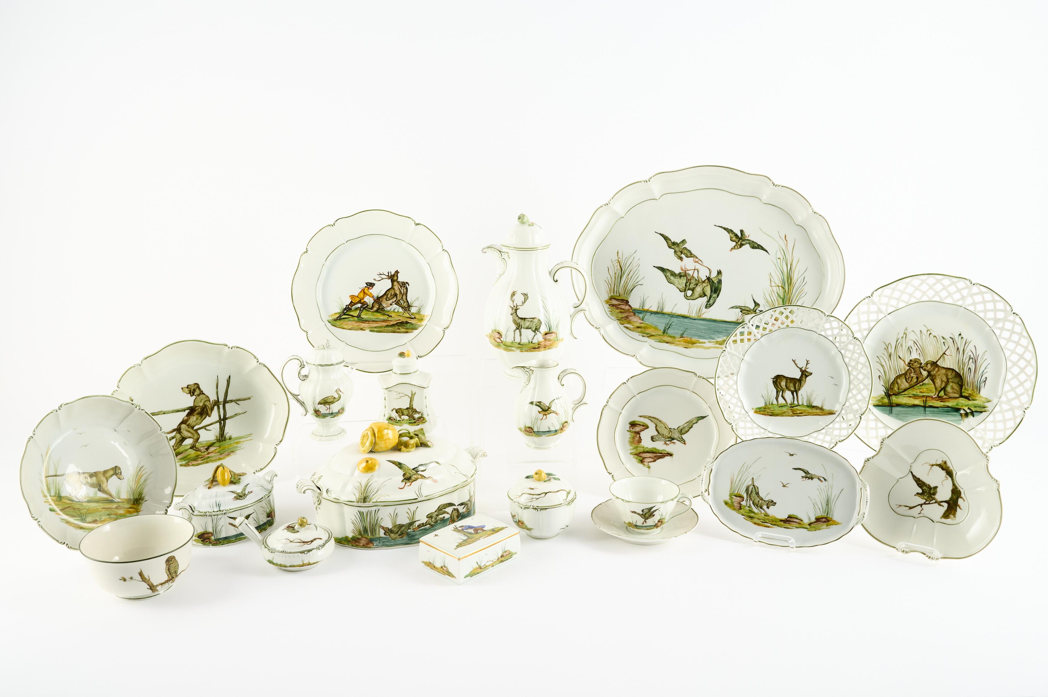 Nymphenburg - Service Gruene Jagd, 81800-4, Van Ham Kunstauktionen