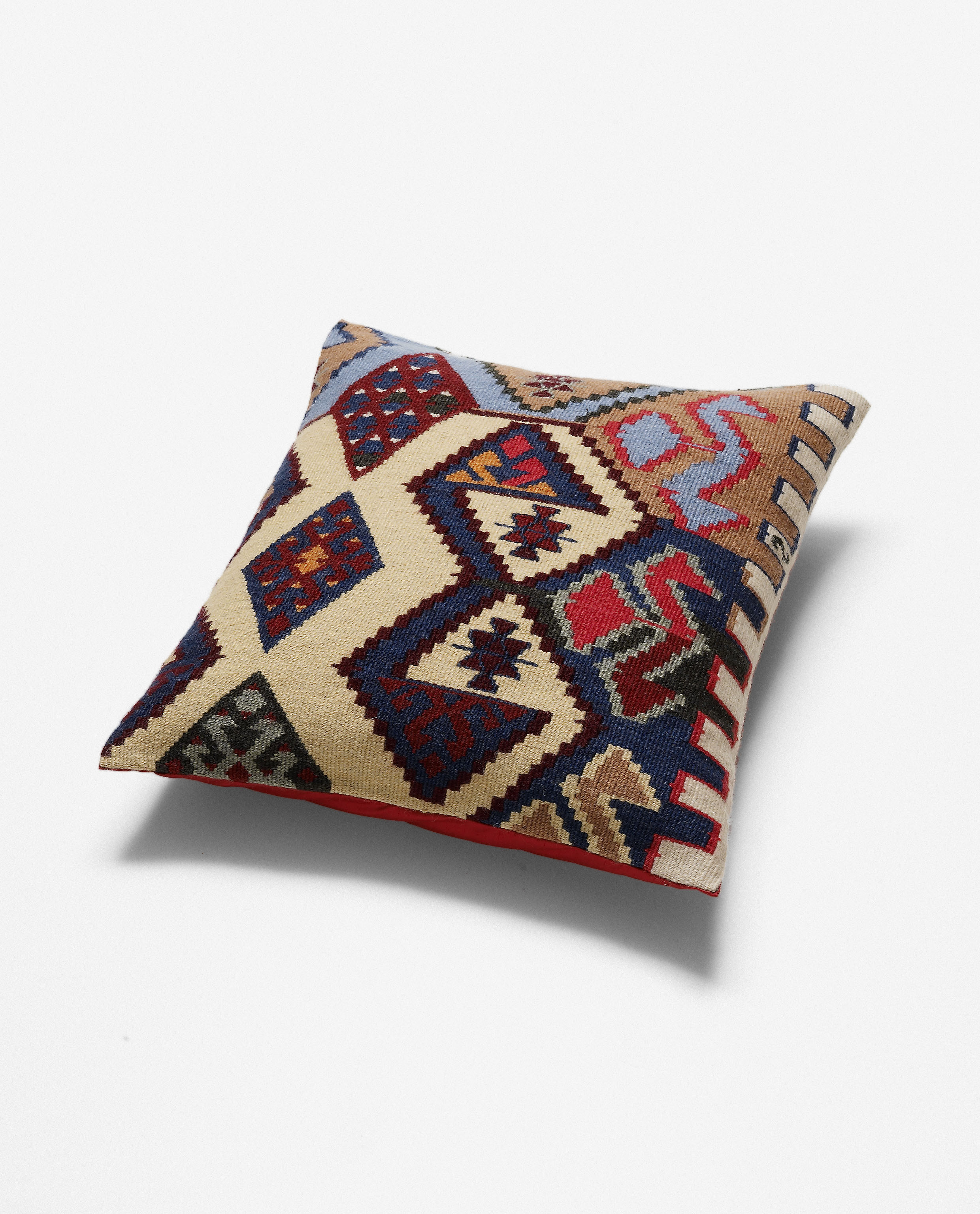 Olaf Nicolai - Georgs Pillow Replica of a pillow from George Lukacs sofa in his study at Belgrad Kai Budapest fuer Parkett 78, 77046-182, Van Ham Kunstauktionen
