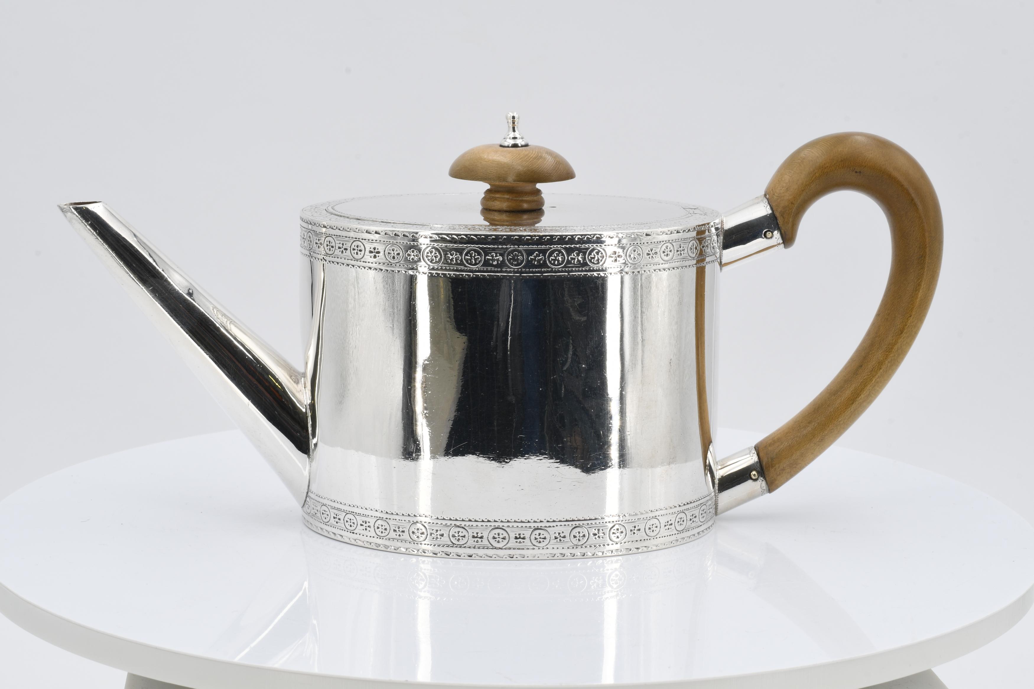 Robert Makepeace  Richard Carter - George III Teapot, 75384-12, Van Ham Kunstauktionen
