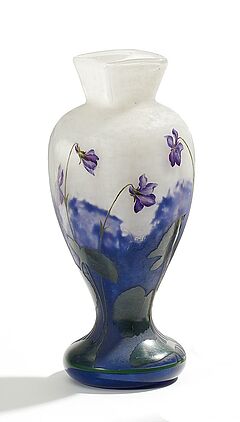 Daum Freres - Balustervase mit Veilchendekor, 60552-2, Van Ham Kunstauktionen