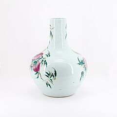 Grosse Famille Rose Nine Peaches, 81689-1, Van Ham Kunstauktionen