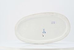 Meissen - Junge Frau mit Kleinkind, 75074-45, Van Ham Kunstauktionen