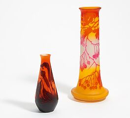 Emile Galle - Grosse Vase mit Elsbeeren und kleine Vase mit Wasserpflanzen, 65847-1, Van Ham Kunstauktionen