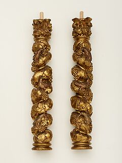 Deutschland - Zwei gedrehte Ziersaeulen mit Weinreben, 76849-14, Van Ham Kunstauktionen