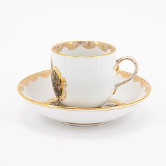 Meissen - Zwei Tassen und Untertassen mit feinen Genreszenen, 79078-2, Van Ham Kunstauktionen