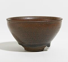 Teeschale mit dunkler Hasenfell-Glasur, 66883-12, Van Ham Kunstauktionen