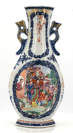 Paar begonienfoermiger Vasen mit Henkeln, 64317-1, Van Ham Kunstauktionen