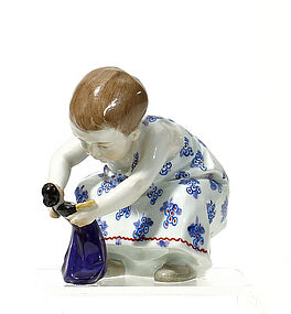 Meissen - Maedchen mit Puppe, 55417-29, Van Ham Kunstauktionen