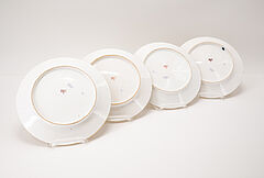 Sevres - 4 Teller mit gruenem Fond und Blumenbouquets, 75378-5, Van Ham Kunstauktionen