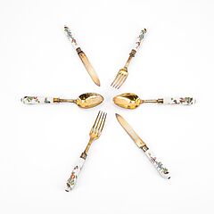 Meissen - Besteckset fuer zwei Personen mit Kakiemondekor, 76821-25, Van Ham Kunstauktionen