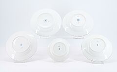 Umfangreiches Speiseservice 'Blumen- und Insektenmalerei', 81034-7, Van Ham Kunstauktionen