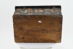 Franken - Groessere Kassette mit Blumen auf schwarzem Grund, 75067-10, Van Ham Kunstauktionen