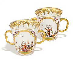 Meissen - Paar Doppelhenkelbecher mit Chinoiserien, 56969-12, Van Ham Kunstauktionen