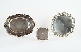 England und USA - Grosser Salver ovale Anbietplatte kleiner quadratischer Salver, 80784-7, Van Ham Kunstauktionen