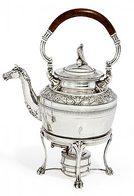 Teekanne auf Rechaud mit Pferdekopfausguss und Falkenzier, 58574-8, Van Ham Kunstauktionen
