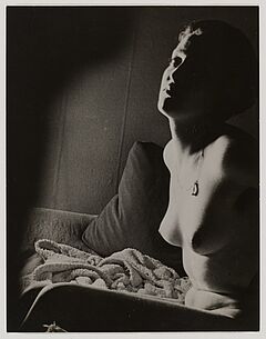 Man Ray - Portrait of Meret O, 82008-1108, Van Ham Kunstauktionen