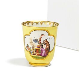 Meissen - Becher mit gelbem Fond und Chinoiserien, 65760-7, Van Ham Kunstauktionen