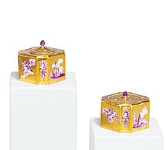 Meissen - Reich vergoldetes Tintenfass und Streusandbuechse mit Camaieumalerei, 81741-26, Van Ham Kunstauktionen