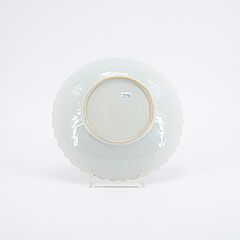 Schale mit gebogtem Rand im Arita-Stil, 80222-30, Van Ham Kunstauktionen