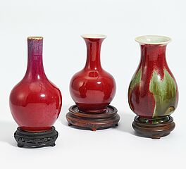 Drei ochsenblutrote Vasen, 65639-12, Van Ham Kunstauktionen