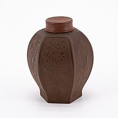 Teedose mit Reliefdekor, 76821-262, Van Ham Kunstauktionen