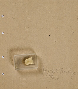 Joseph Beuys - Fingernagelabdruck aus gehaerteter Butter, 76494-2, Van Ham Kunstauktionen