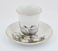 Meissen - Tasse und Untertasse aus dem Schwanenservice, 73185-26, Van Ham Kunstauktionen