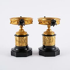 Paar kleine antikisierende Aufsatzschalen, 76933-50, Van Ham Kunstauktionen