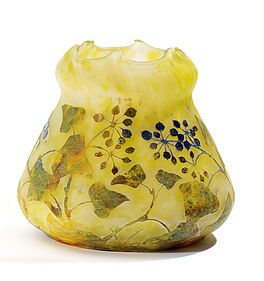 Daum Freres - Vase mit Efeudekor, 54987-32, Van Ham Kunstauktionen