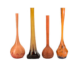 Frankreich - Konvolut 4 Stangenvasen, 68007-68, Van Ham Kunstauktionen