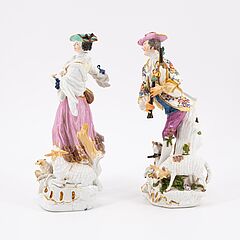 Vier große Schäferfiguren auf Rocaillesockeln, 79883-52, Van Ham Kunstauktionen