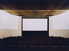 Candida Hoefer - Kino in der Bruecke, 70387-7, Van Ham Kunstauktionen