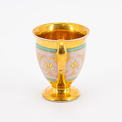 KPM - Tasse mit Darstellung des Asklepios, 76446-8, Van Ham Kunstauktionen