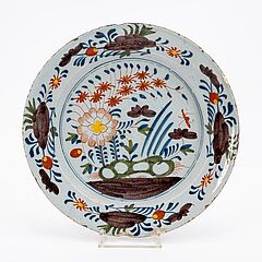 Frankreich und Delft - Gruppe von 15 Tellern Platten und Schalen, 75971-7, Van Ham Kunstauktionen