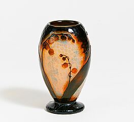 Daum Freres - Kleine Vase mit Maigloeckchen, 68101-3, Van Ham Kunstauktionen