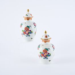 Meissen - Paar Deckelvasen mit Kakiemon-Dekor, 81588-14, Van Ham Kunstauktionen