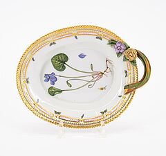 Royal Kopenhagen - 18 Teile aus einem Speiseservice Flora Danica, 79057-2, Van Ham Kunstauktionen